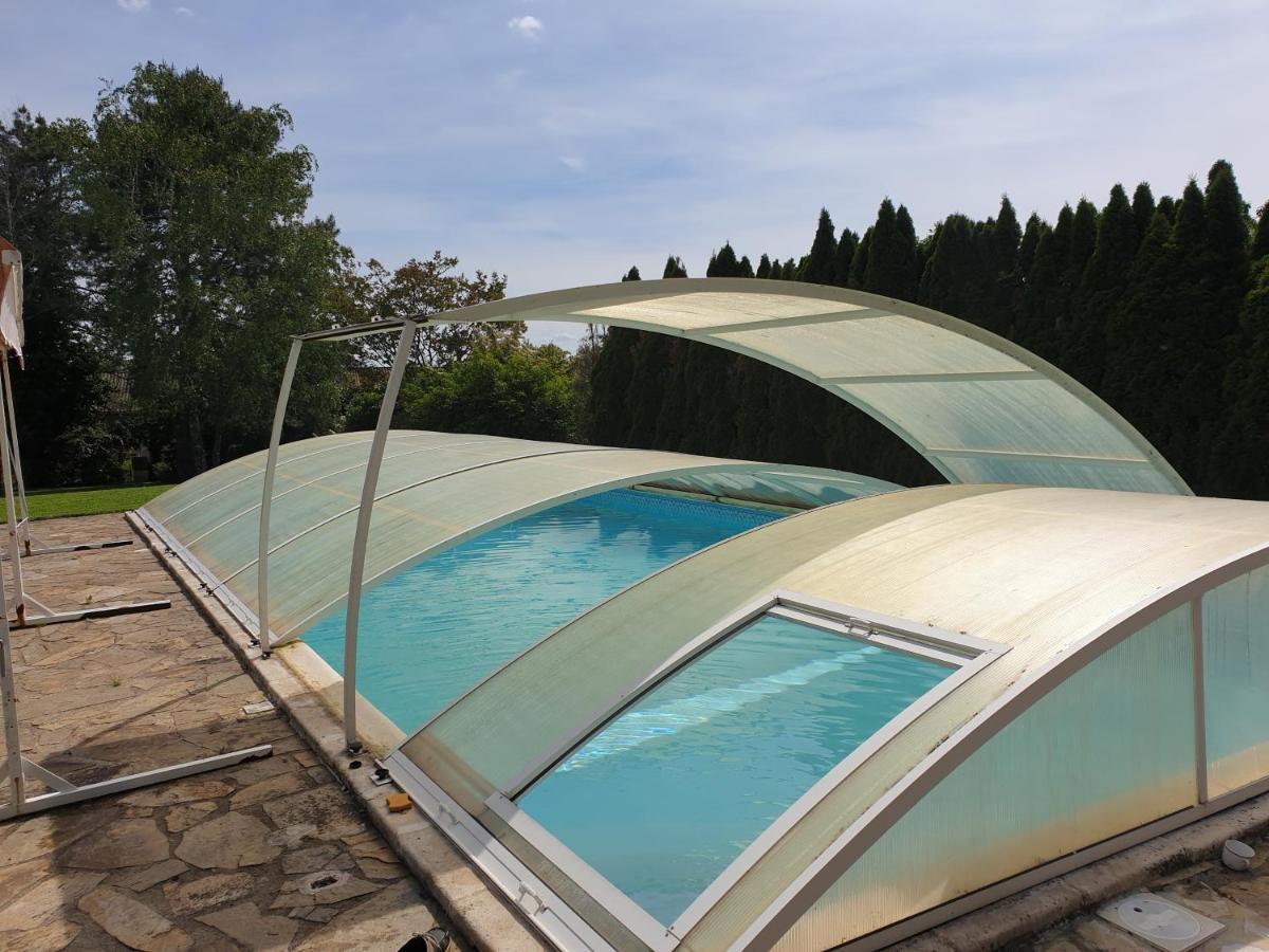 Saint-Martin-de-Fressengeas Le Fuchier Bed & Breakfast エクステリア 写真